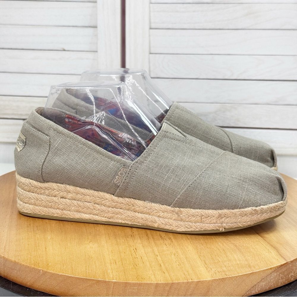 Bobs by Skechers Highlights High Jinx Canvas Wedge Espadrille Shoes Tan 9